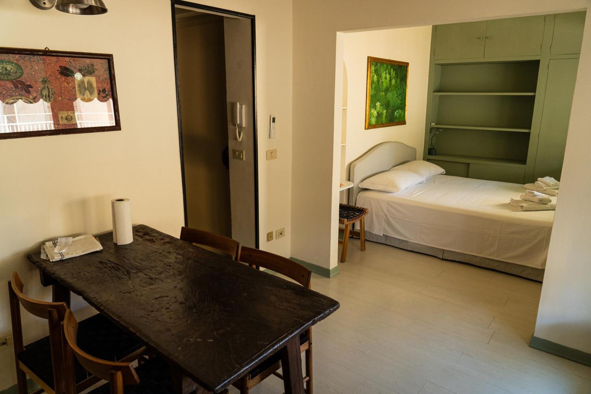 Friendly & Small 1-Br Apt With Beautiful Terrace Florence Exterior photo